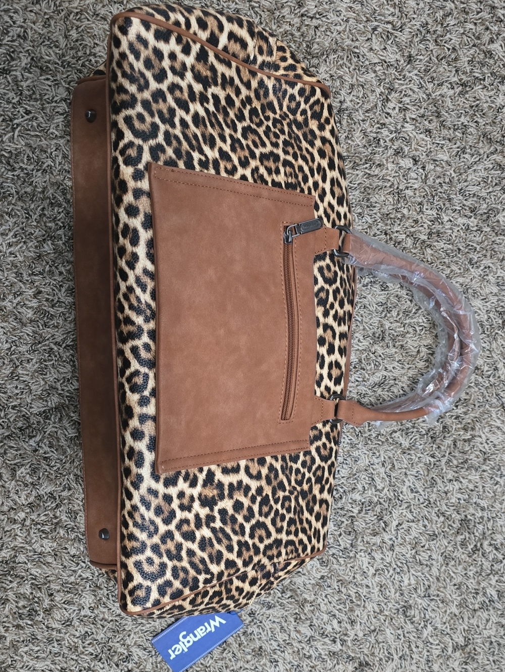 Wrangler Whipstitch Collection Duffle Bag - Leopard NWT - Picture 4 of 6